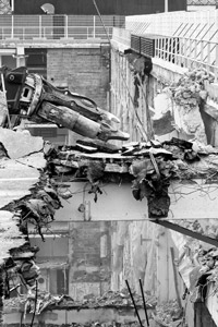 Focus sur un engin de chantier destruction